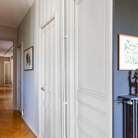 Amazing Notre Dame Apartment *